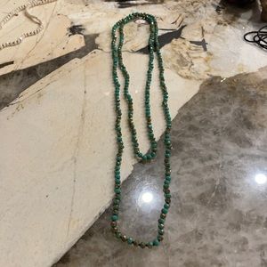 Turquoise sparkle bead necklace